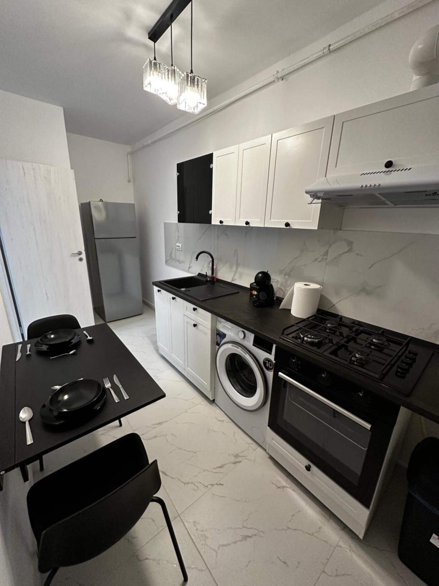 Stylish Apartment Militari - Parking Spot Chiajna المظهر الخارجي الصورة